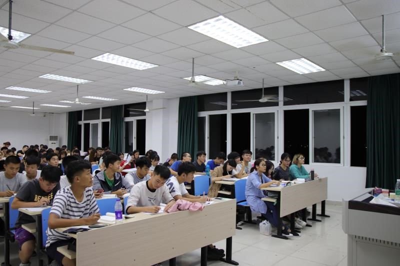 【航院团学】航空学院学霸密码导师团助力2018级学生高等数学学习
