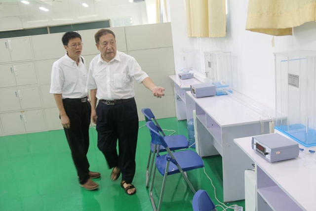 学校罗勇副院长莅临航空学院检查指导工作