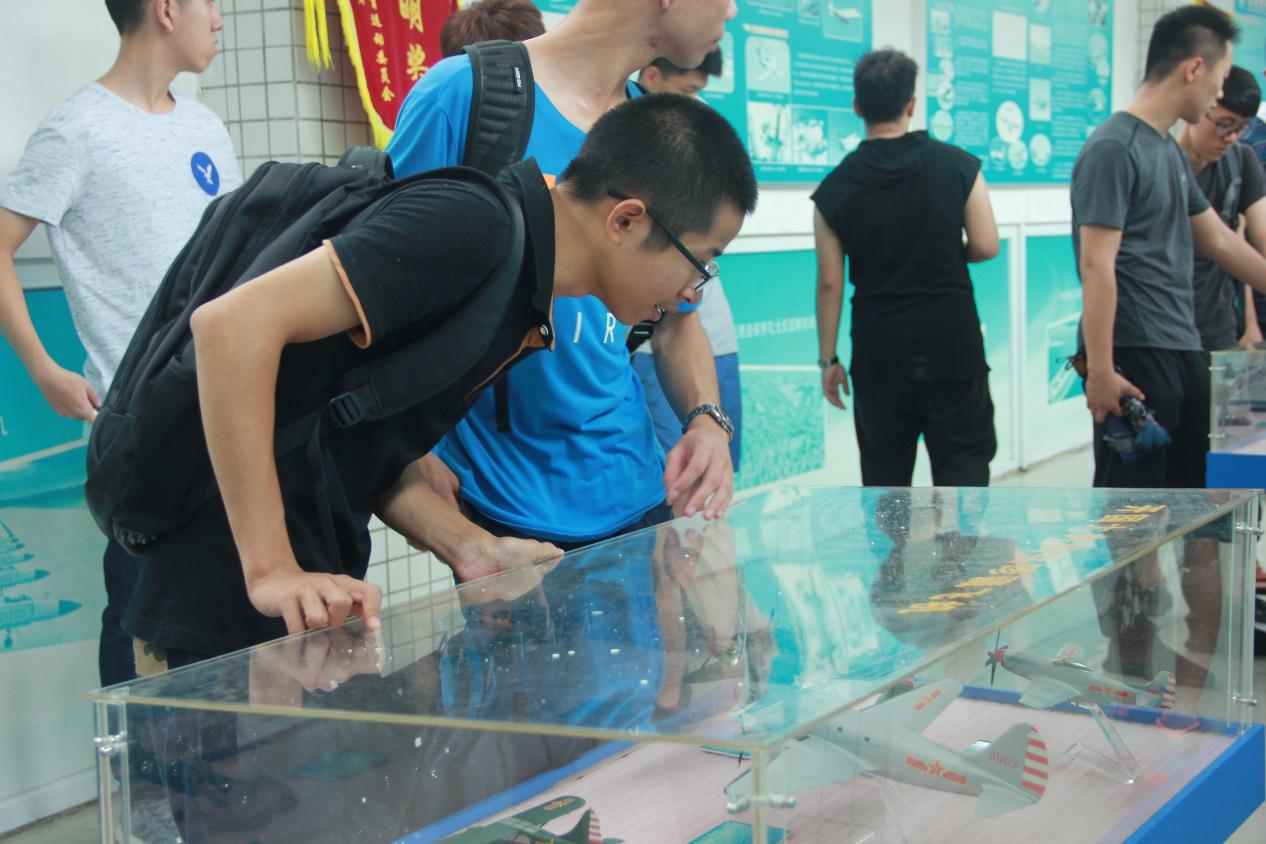 【航院新闻】航空学院组织开展新生参观活动
