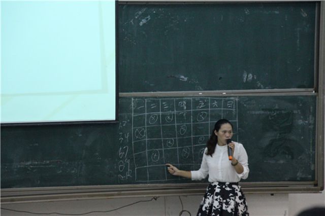 航空学院举行2015级新生入学教育讲座