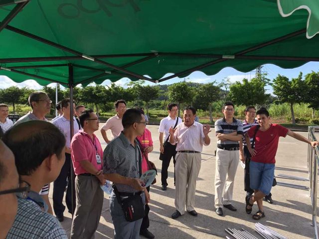 航空学院开放日：师生齐参与 家长来点赞