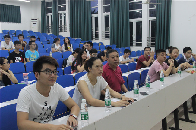 航空学院开展考研交流座谈会