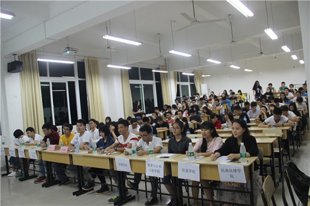 “自强伴我成长”——航空学院自强分社举办自强伴我成长演讲比赛