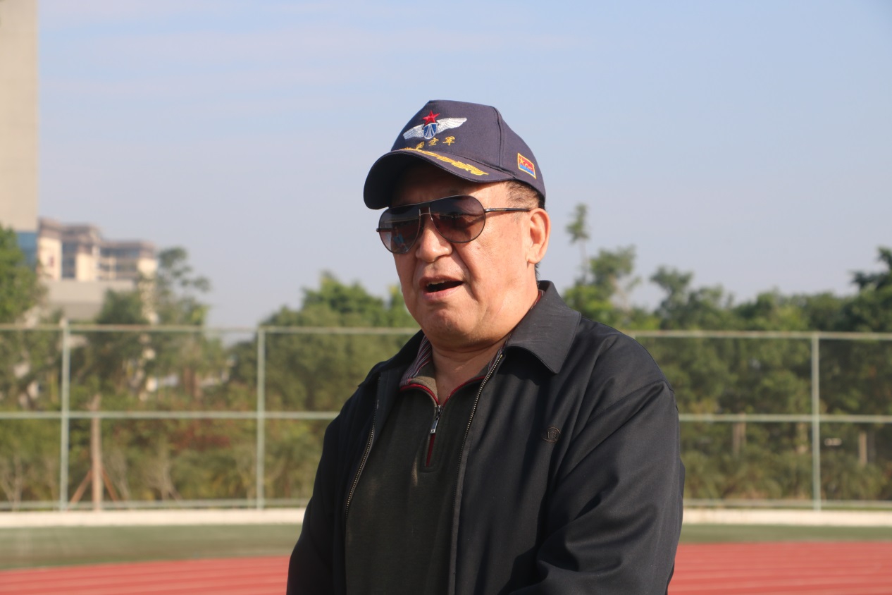 青春拥抱梦想，团结成就辉煌—航空学院杨佐院长寄语
