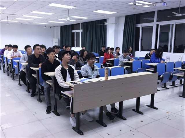 航空学院召开2018年受资助学生见面会