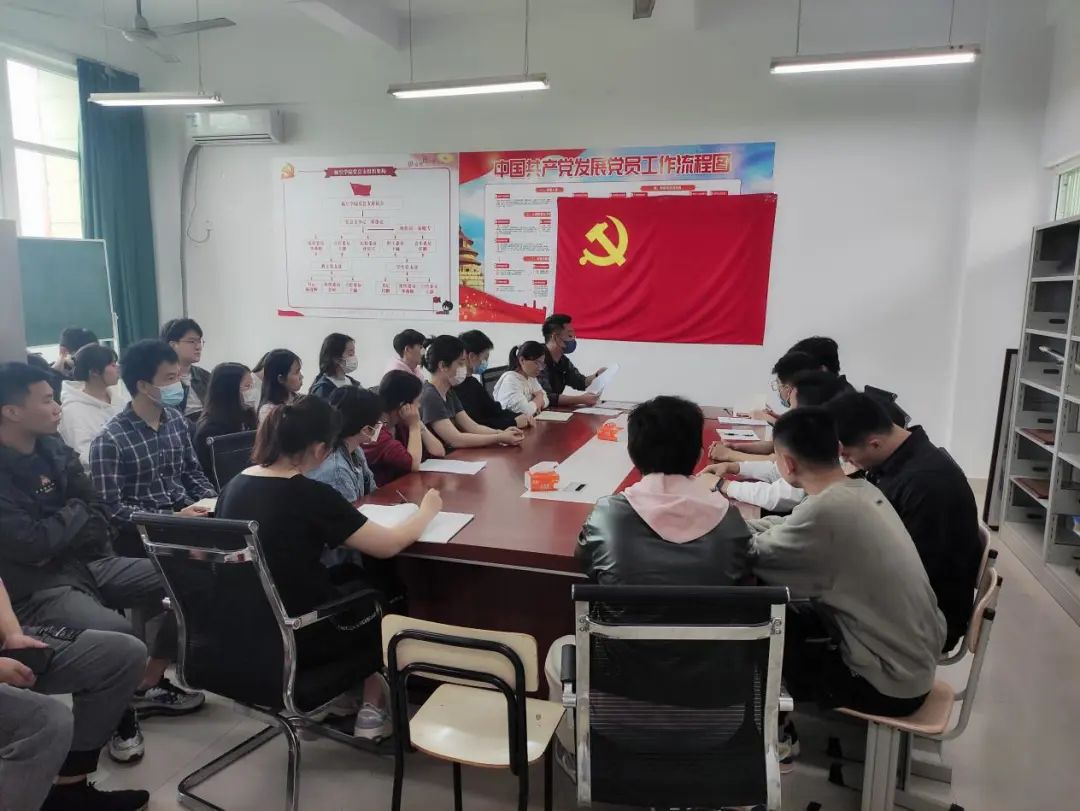 航空学院师生学习习近平总书记在中国人民大学考察时重要讲话精神