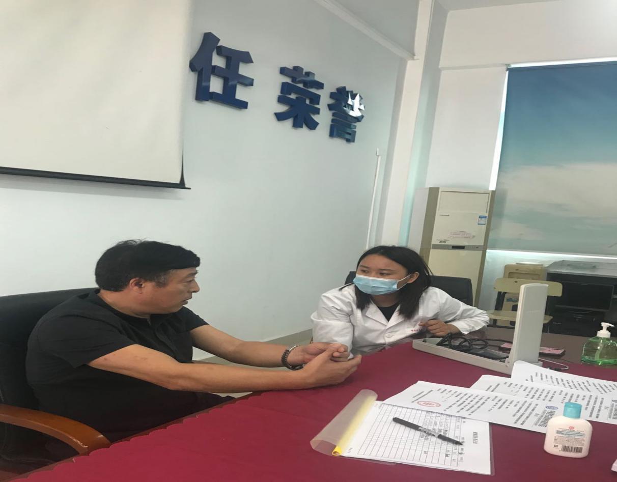 航空学院举办“与阳光相伴，与健康同行”理疗体验活动
