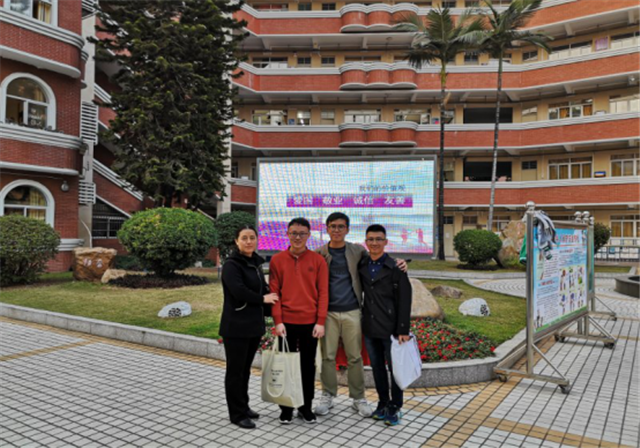 【航院招生】航空学院学生寒假回访母校走进广州市海珠外国语实验中学