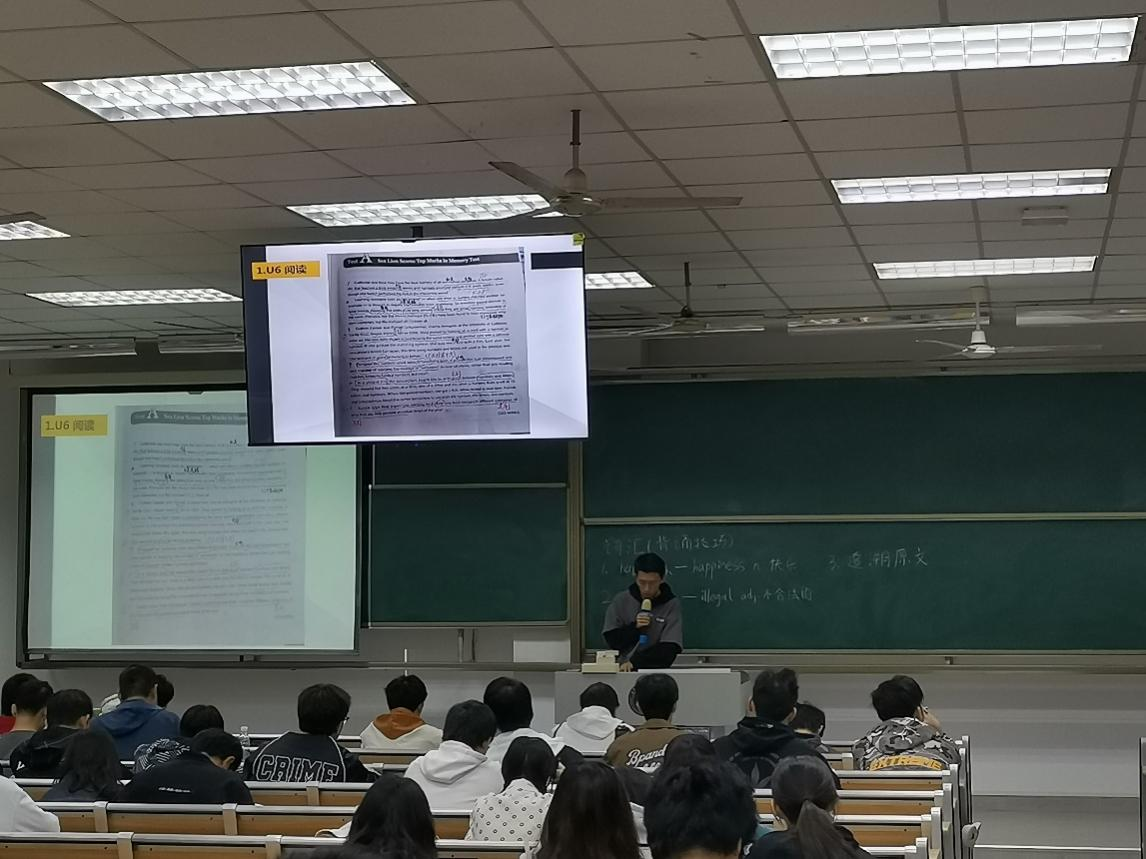 “我为群众办实事”——航空学院学霸密码导师团开展系列辅导课
