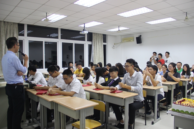 【航院新闻】航空学院传媒中心举办成员见面会