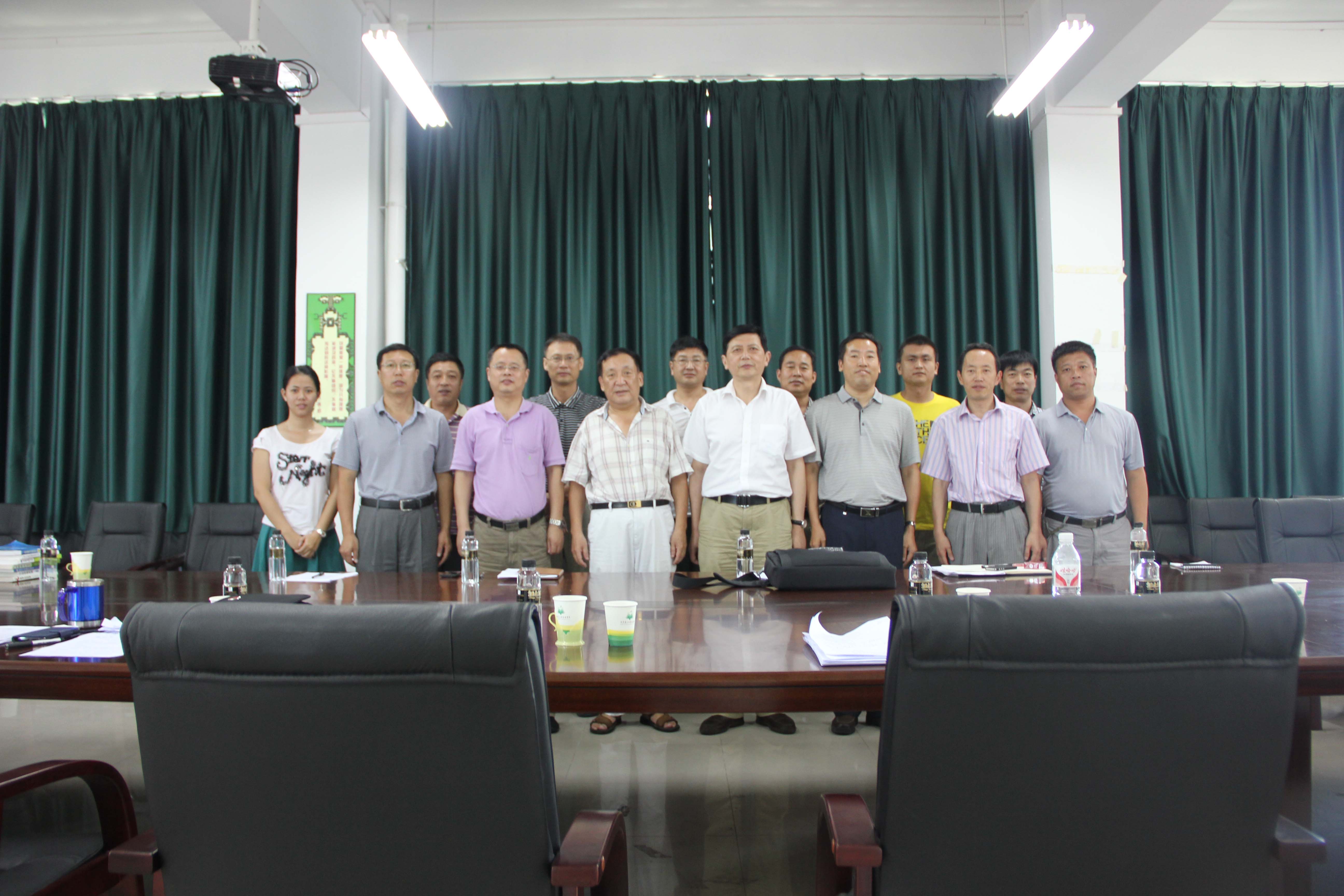 航空学院召开民航运输专业人才培养研讨会
