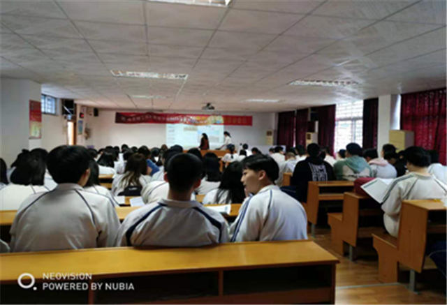 【航院招生】航空学院学生寒假回访母校走进汕头市龙湖区谢易初中学